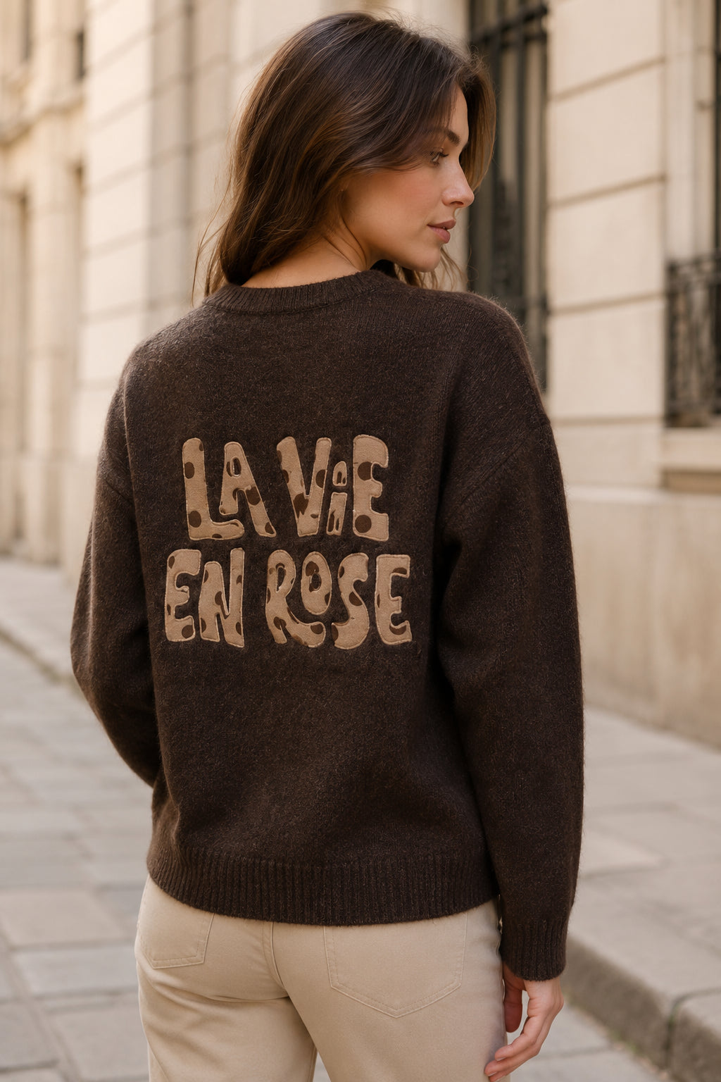 PULL EN MAILLE BRODÉ