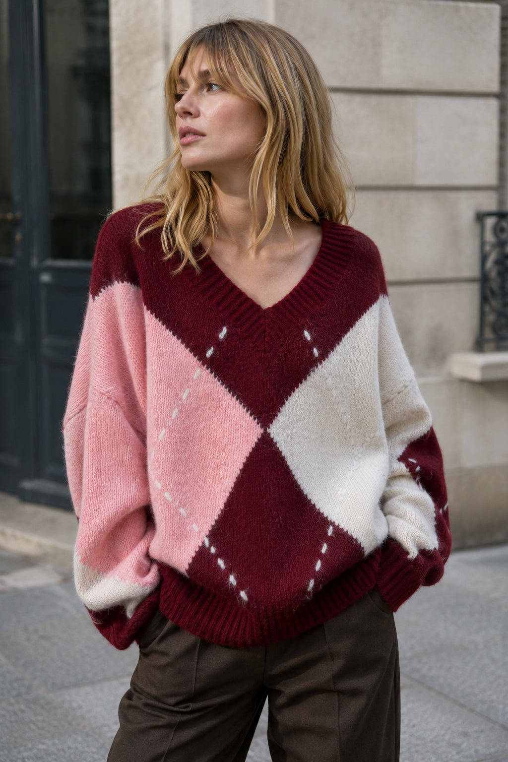 Pull maille col V motif losanges