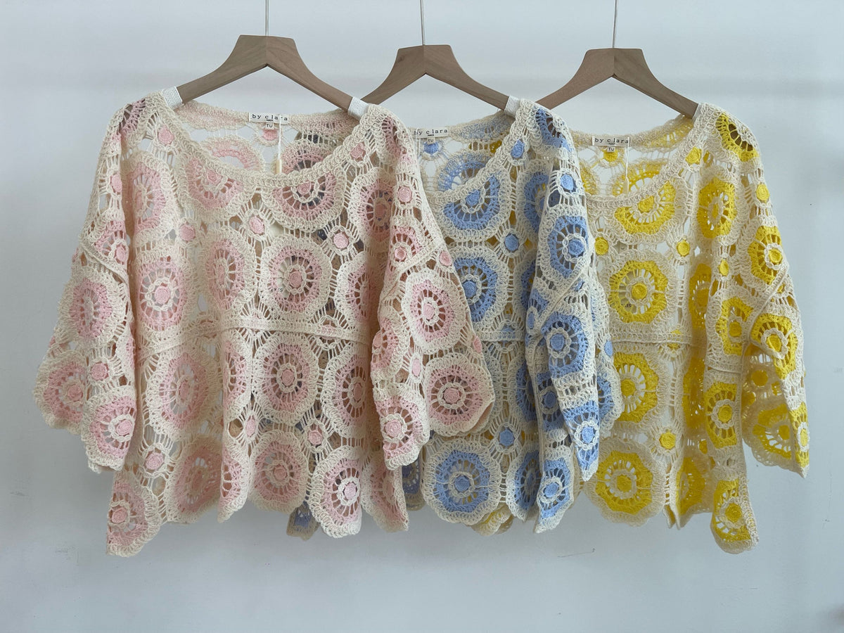 Haut en crochet ajouré