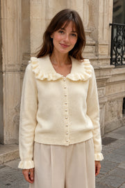 Gilet en maille à col volanté
