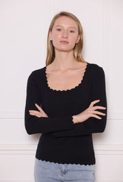 Pull maille col carré dentelle