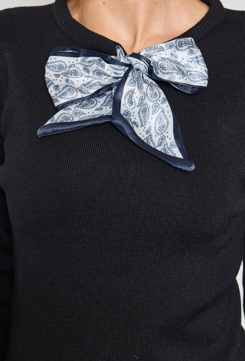 Pull maille nœud satiné