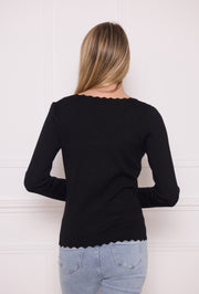 Pull maille col carré dentelle