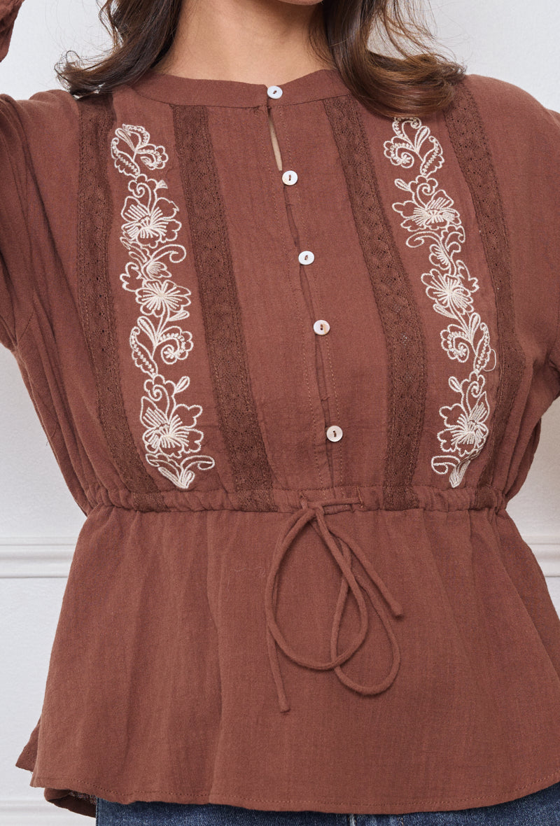 Chemise bohème brodée à taille cintrée