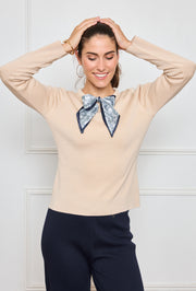 Pull maille nœud satiné