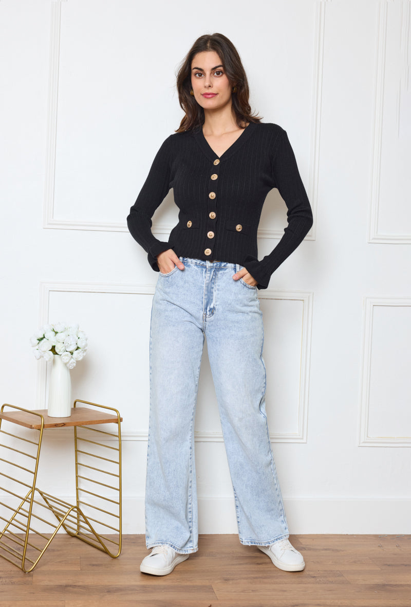 Gilet en maille à boutons dorés