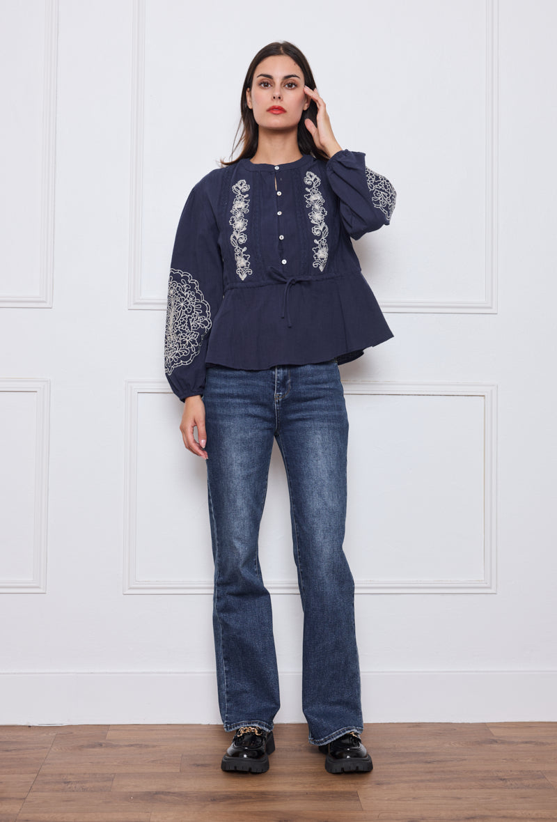 Chemise bohème brodée à taille cintrée