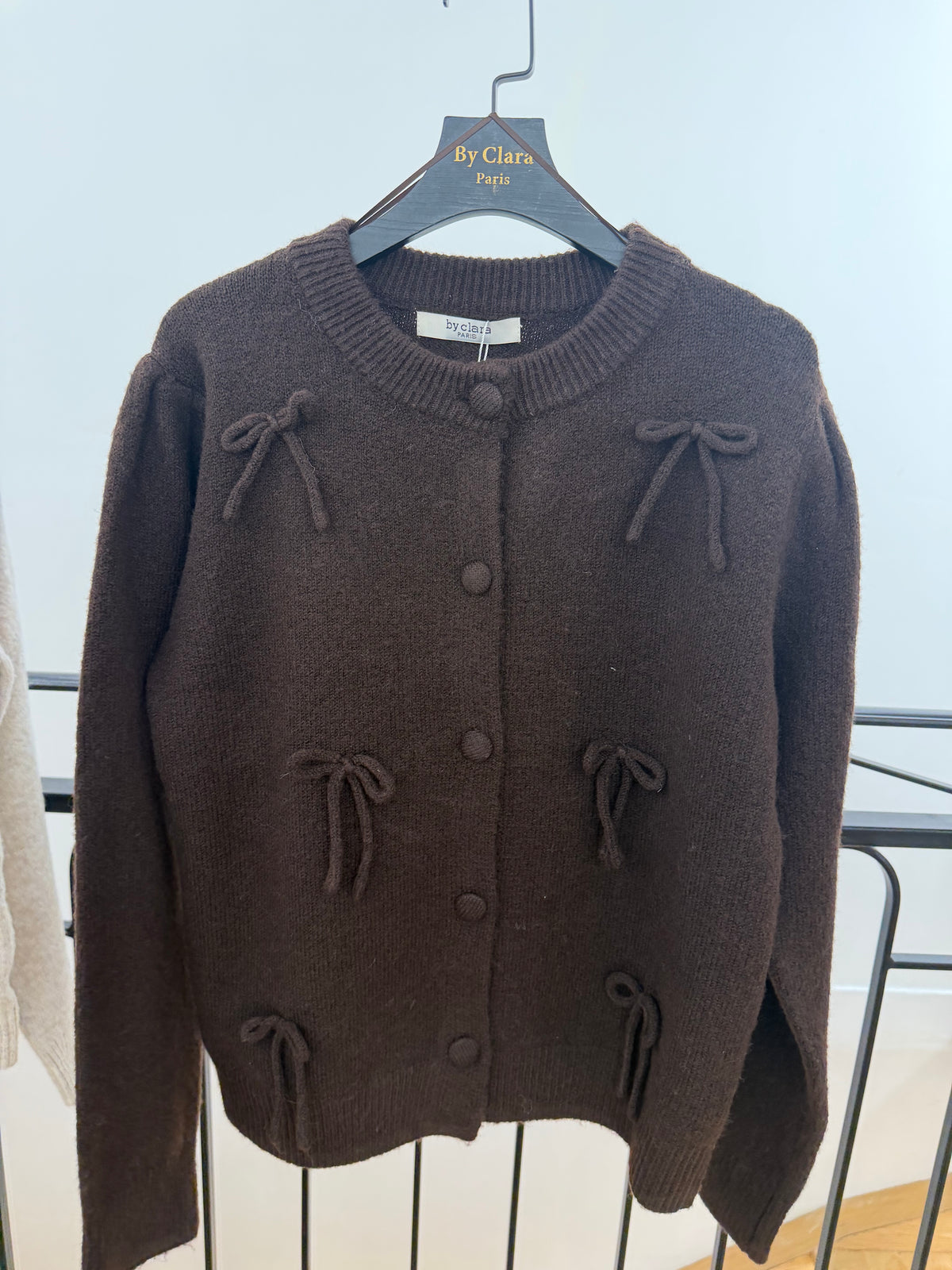 Gilet en maille avec nœuds