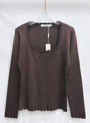 Pull maille col carré dentelle