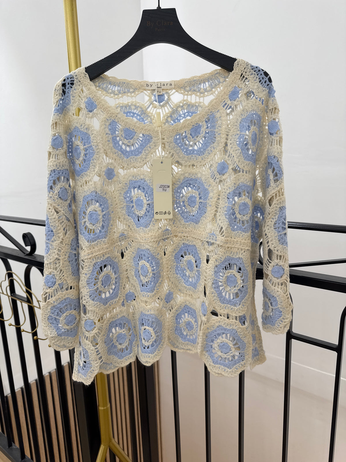 Haut en crochet ajouré