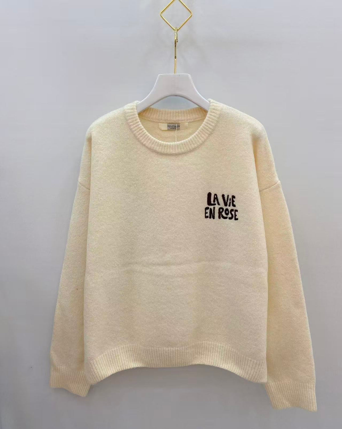 PULL EN MAILLE BRODÉ