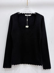 Pull maille col carré dentelle