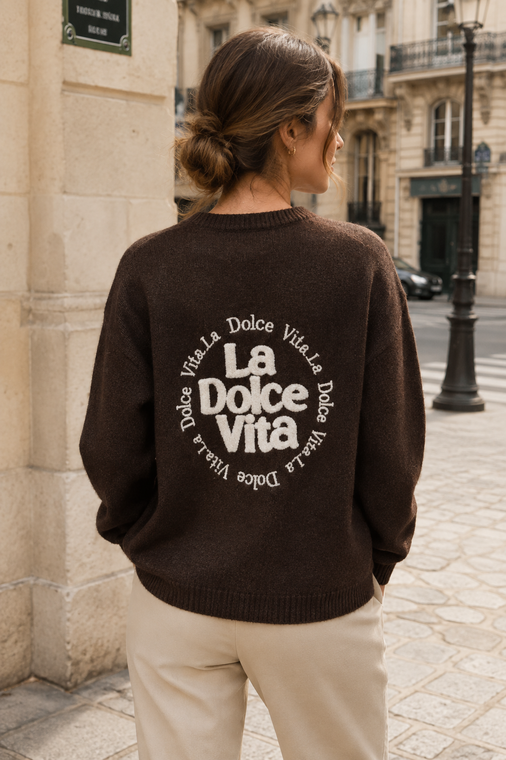 Chocolat, taupe, beige.