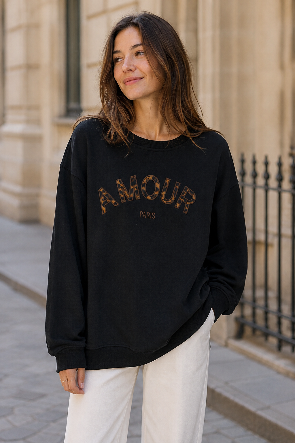 Pull Amour Paris
