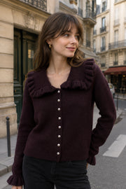Gilet en maille à col volanté