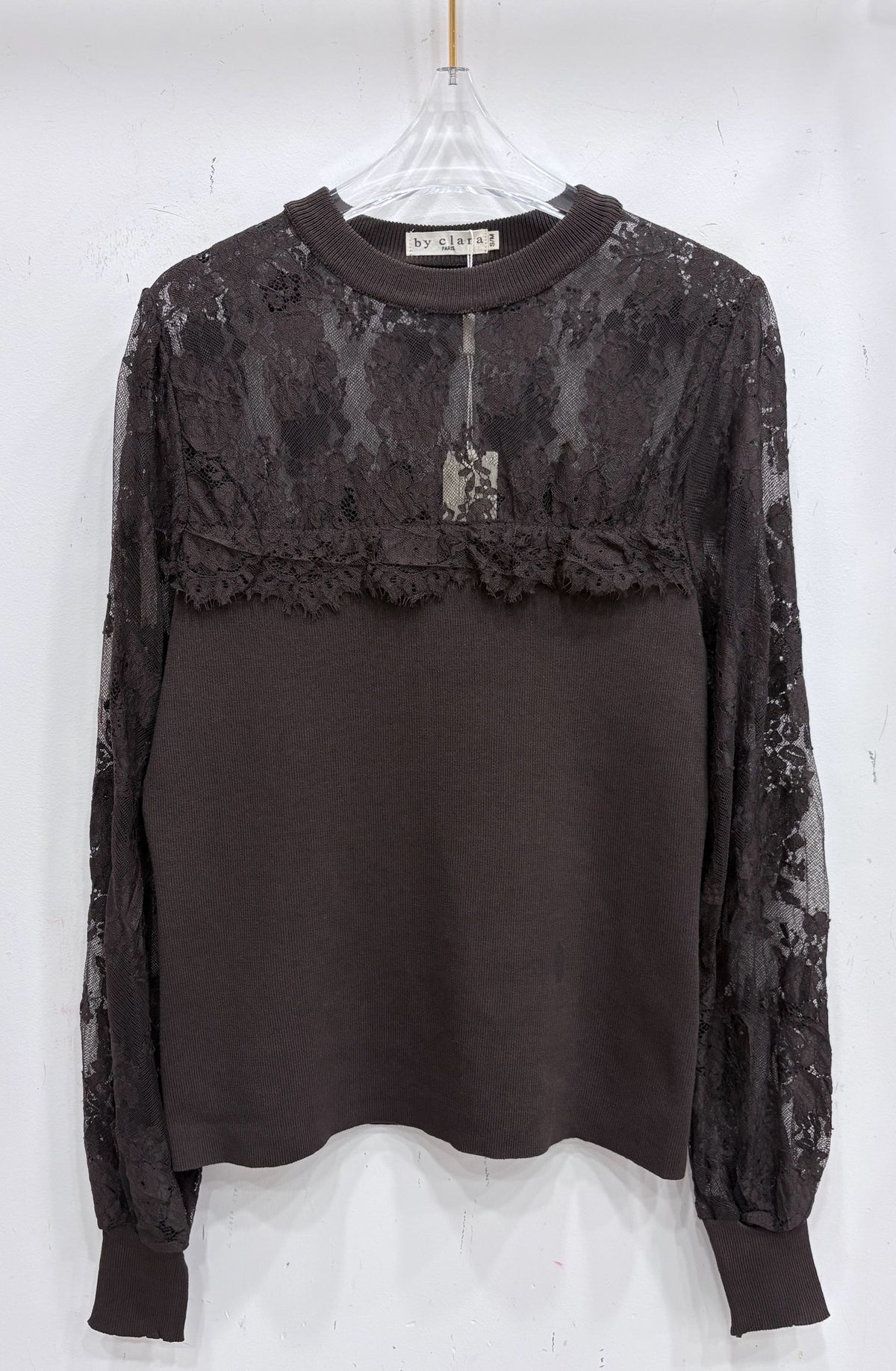 Pull maille et dentelle