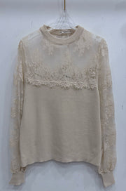Pull maille et dentelle