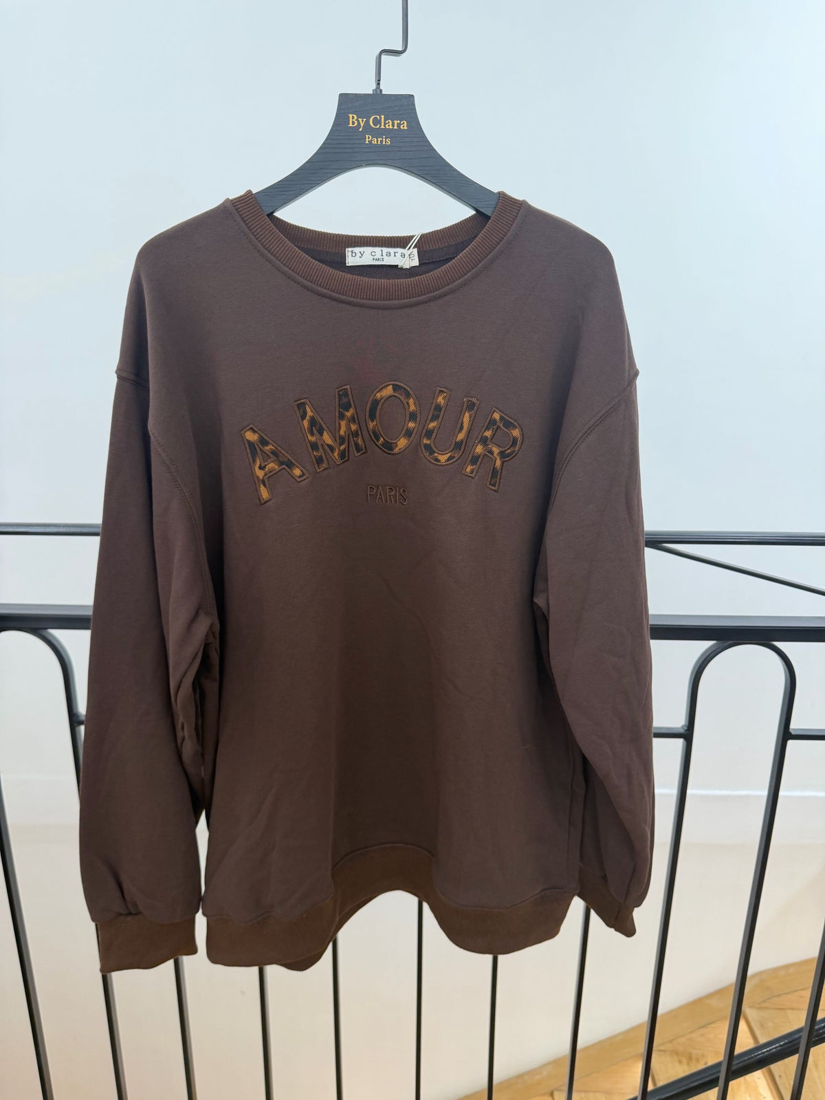 Pull Amour Paris