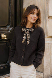 Gilet en maille avec nœud imprimé